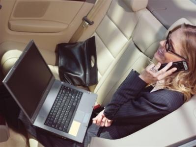 Staying Connected: Technical Tips for Dealing With Colleagues While Traveling
